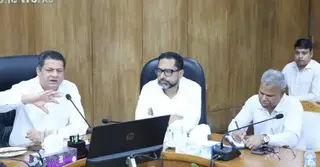 অনুমোদিত নকশার বাইরে ভবন নির্মাণ বন্ধে কঠোর হচ্ছে সরকার: গৃহায়নমন্ত্রী